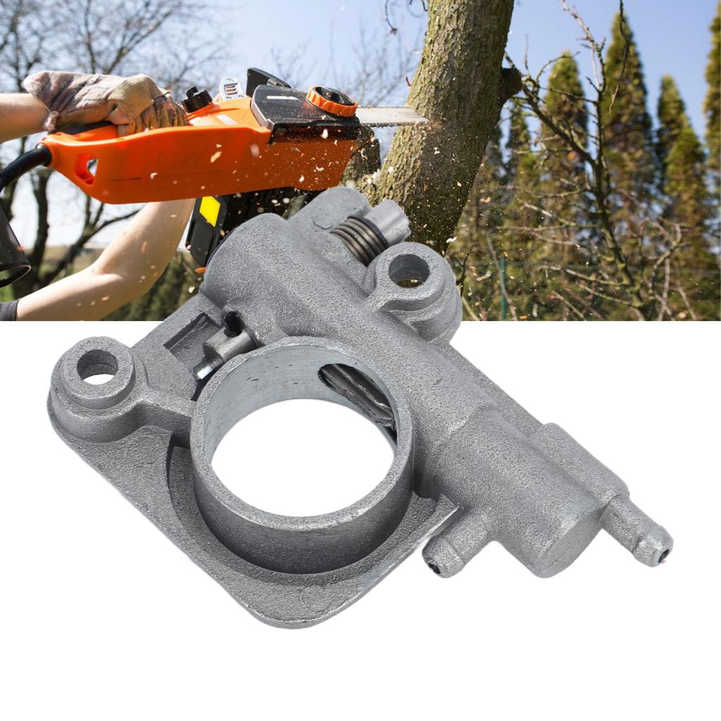 Chainsaw Oil Pump Iron High Hardness Engine Oil Pump for CS350 CS2600 Oil Pump Iron Chainsaw Oil Pump