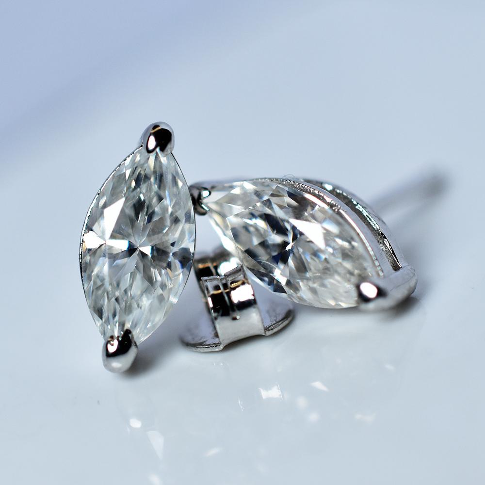 

Срібло 925 проби 10,5 карата Синтетичний муасаніт СЕРТИФІКОВАНИЙ Маркіза Пара сережок MY.ER-26-NS 16.6 mm approx білий