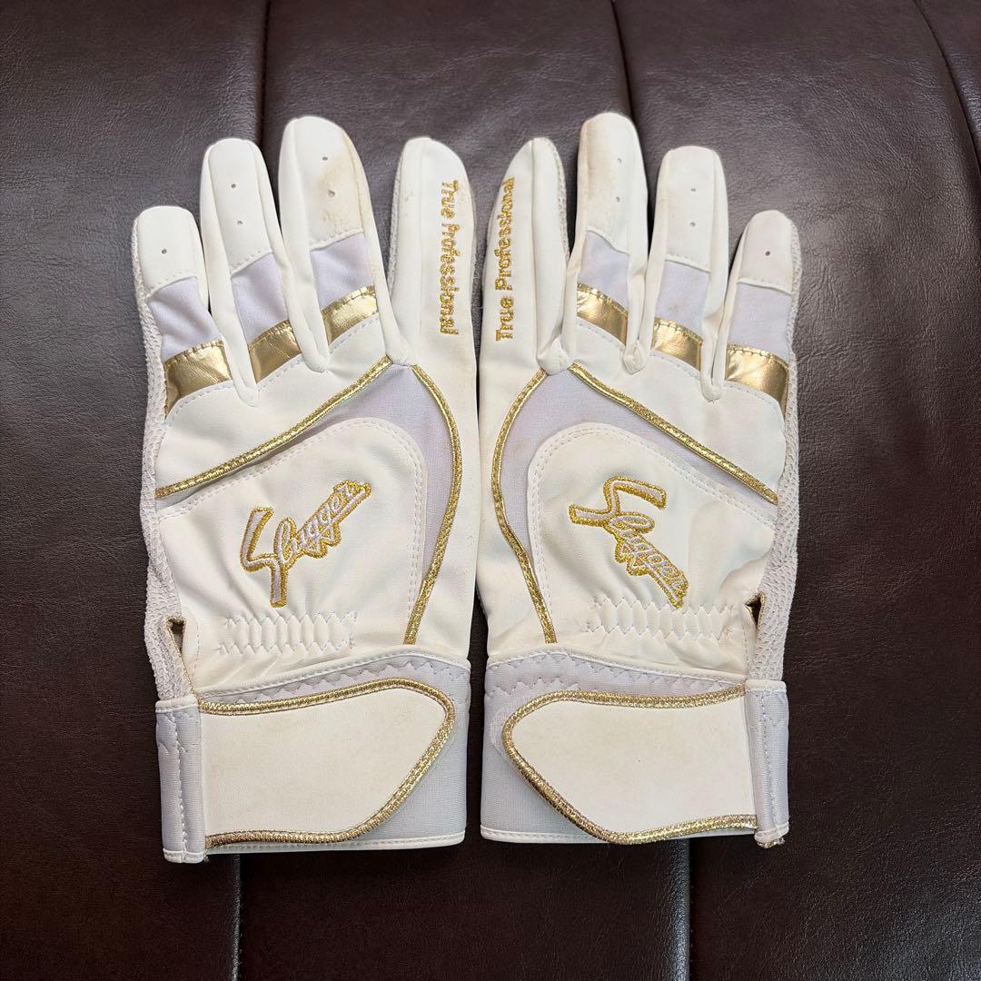 Used Kubota Slugger Batting Gloves