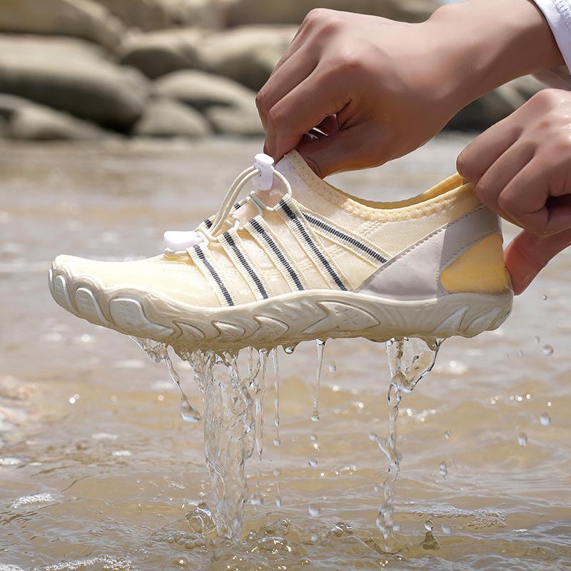 New outdoor creek walking shoes couple beach shoes breathable quick-drying wading swimming shoes men's and women's hiking fitness shoes