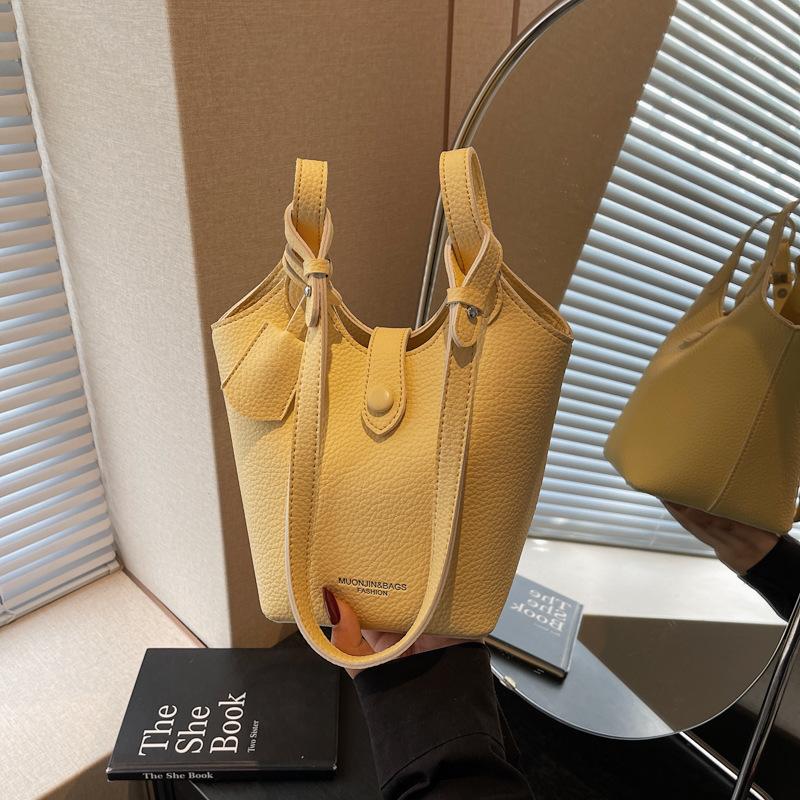 Niche Bag for Women Summer Fashion Single-shoulder Crossbody Bag Casual Bucket Bag