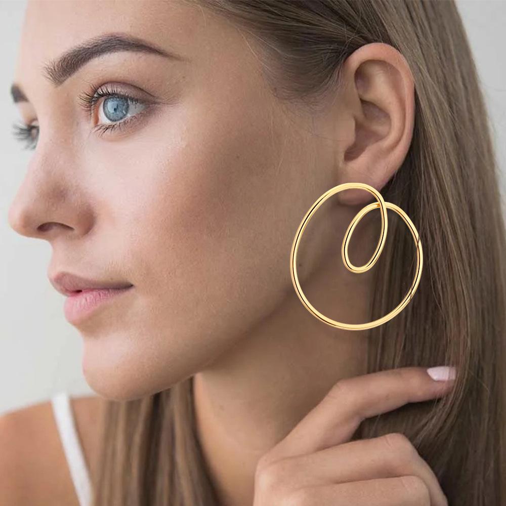 Earrings European and American Style Earrings Round Face Thin Earrings Creative Exaggeration Simple Cold Wind a Piece of Jewelry