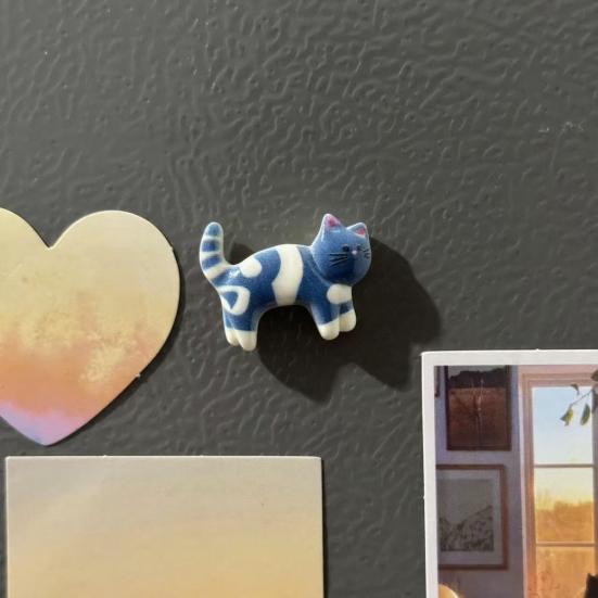 Cat Fridge Decorations 5Pcs Cartoon Refrigerator Magnet Set, Hand-painted Kitten for Whiteboard Photo Holders Locker Whiteboard, Kitchen Decoration