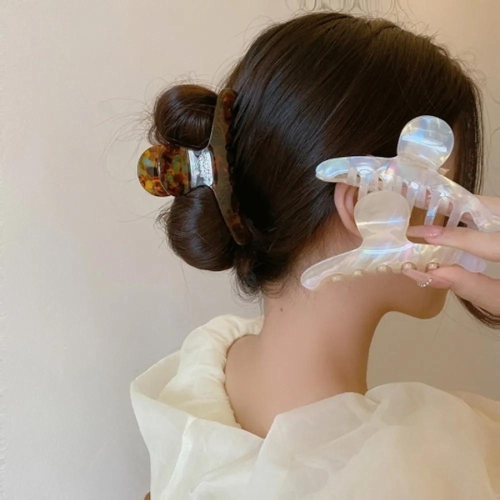 Pin Lettering Marble Hair Claw Clip