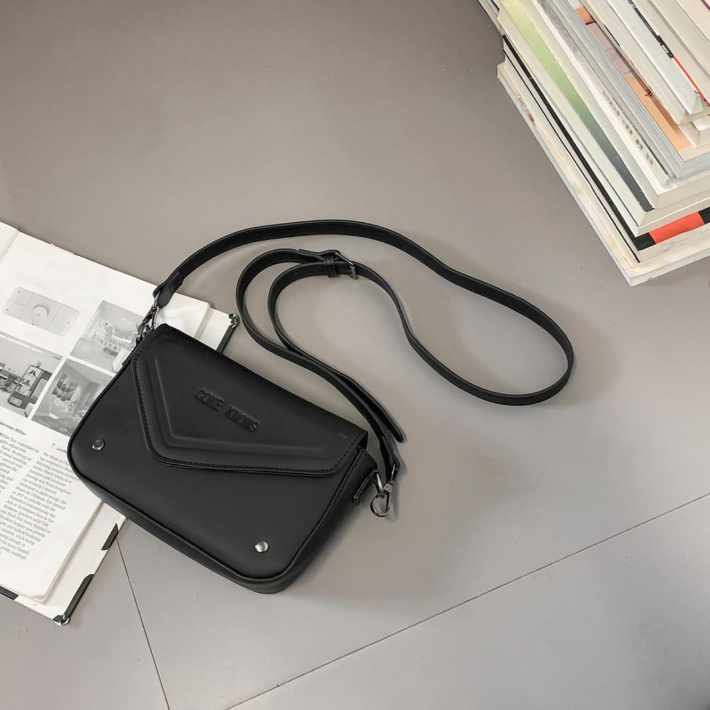 Trendy Brand Light Luxury Small Square Bag Waterproof Bag Cover Messenger Bag Casual Commuting Shoulder Bag Personalized High-end Mobile Phone Bag