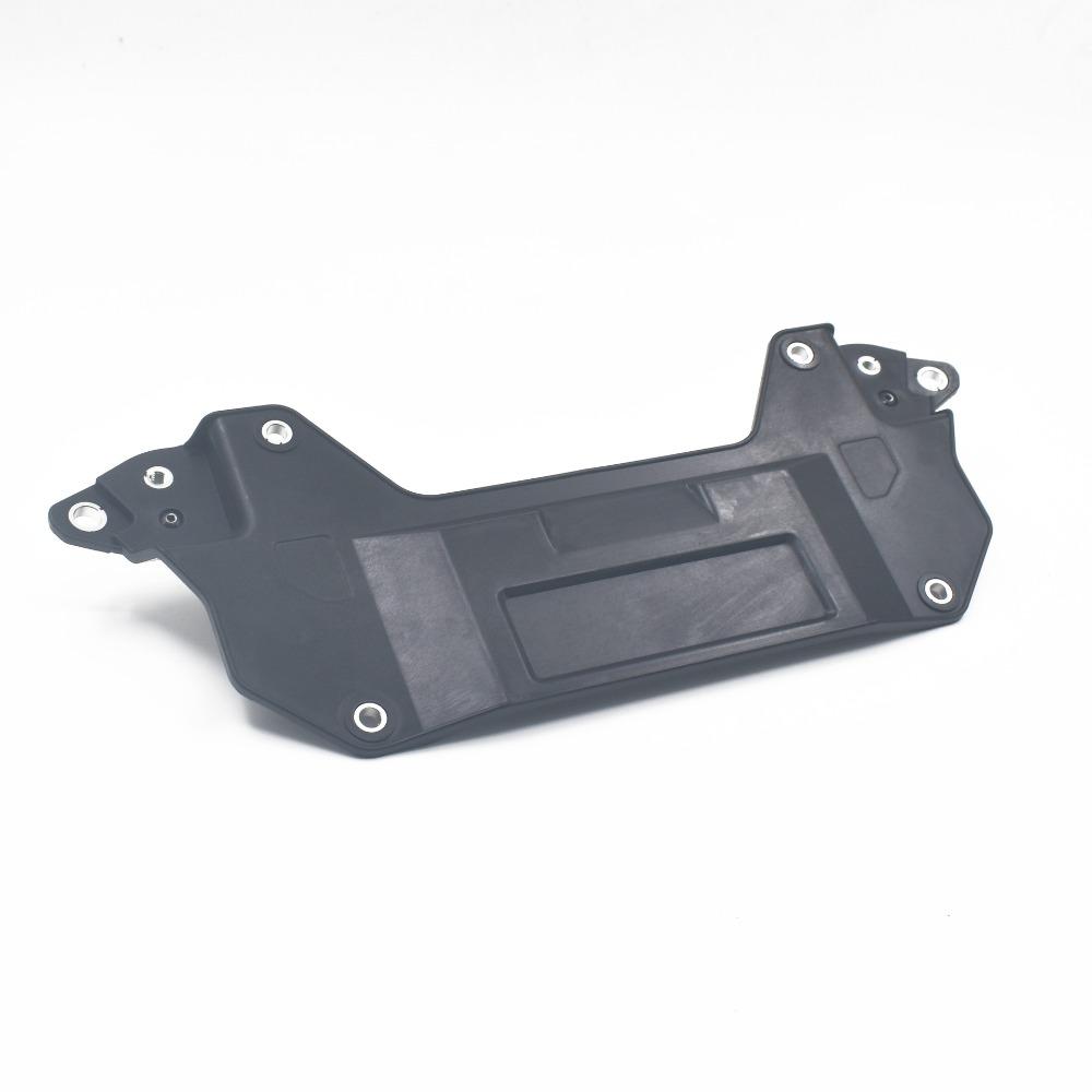 

For YAMAHA R1/R1M 2015-2025 Cushion Bracket, Battery Cover, Rear Tail Bottom Plate, Black Plastic Plate темно-сірий колір