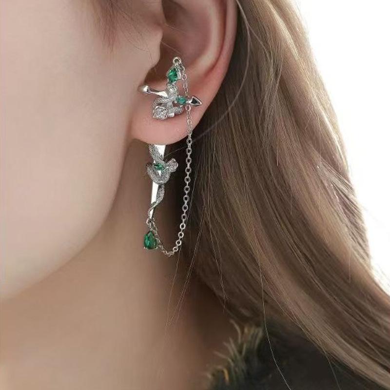 Retro Mote Mørk Gotisk Punk Rose Kors Torner Øredobb Unisex Piercing Øre Nål Ørepynt Smykker Tilbehør