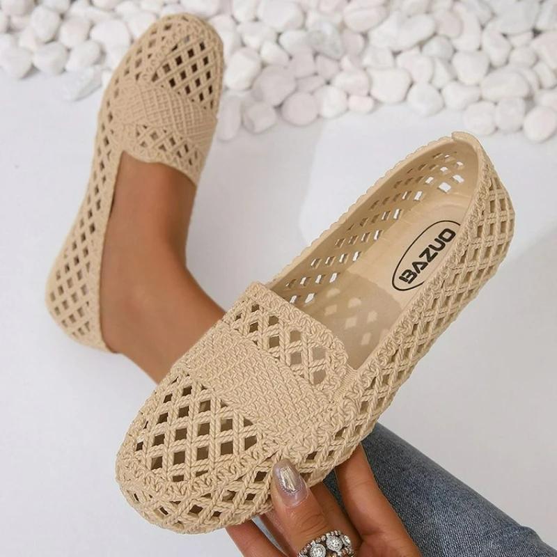 2025 New Summer Women Casual Shoes Flat Sandals Non-slip Fashion Toe-cap Sandals Soft Sole Beach Shoes Hollow Mesh Women Shoes