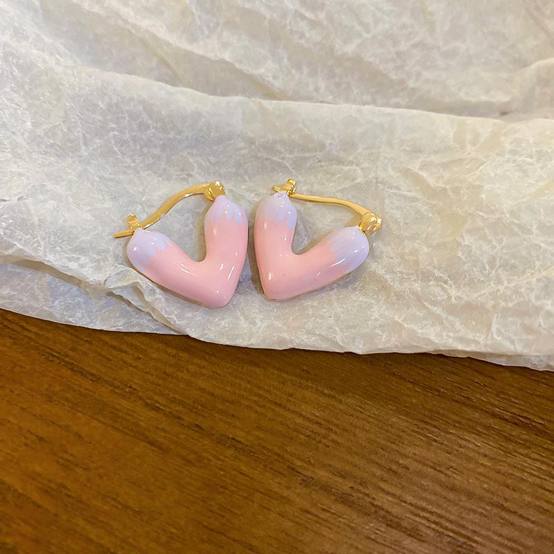 

Elegant Heart Drop Oil Ear Cuff Earrings - Chic Fashion Accessory for Women