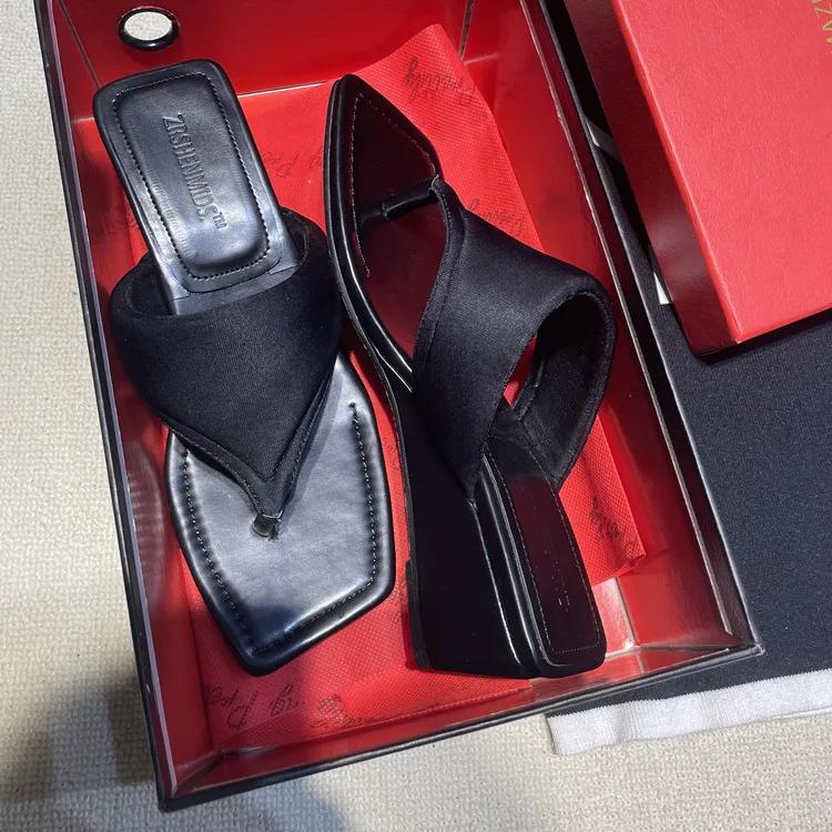 

Fashion Women s outdoor summer thick-soled flip-flops French style high-heeled half-slippers 40 чёрный