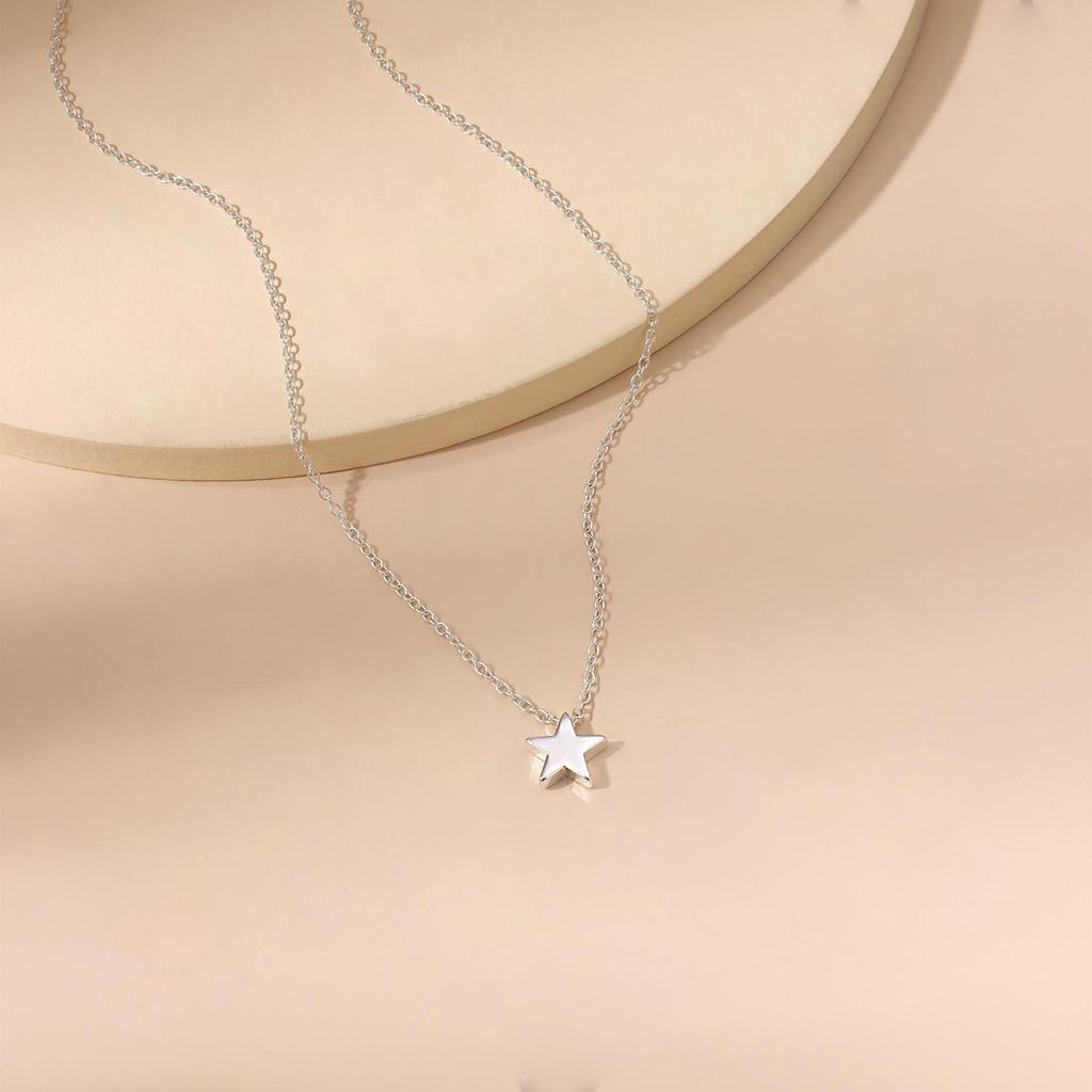 European and American simple necklace, fashionable thickened star pendant, women's temperament collarbone sweater chain