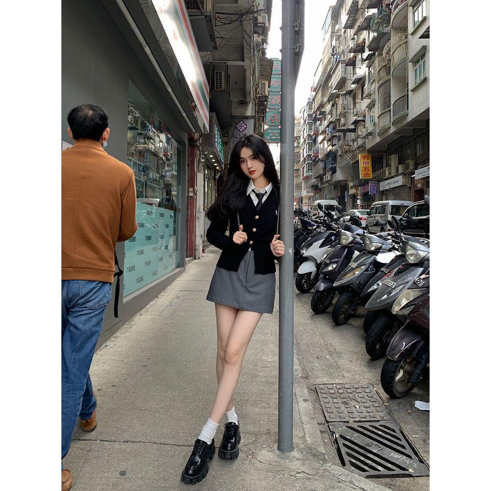 2025 Autumn/Winter V-neck Long Sleeve Knit Cardigan with Rabbit Embroidery – College Style Age-Reducing Versatile Top