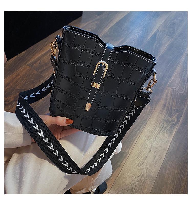 SCIONE Net Red Small Bag Female Version Wild Stone Texture Messenger Bag Atmospheric Fashion Bucket Bag