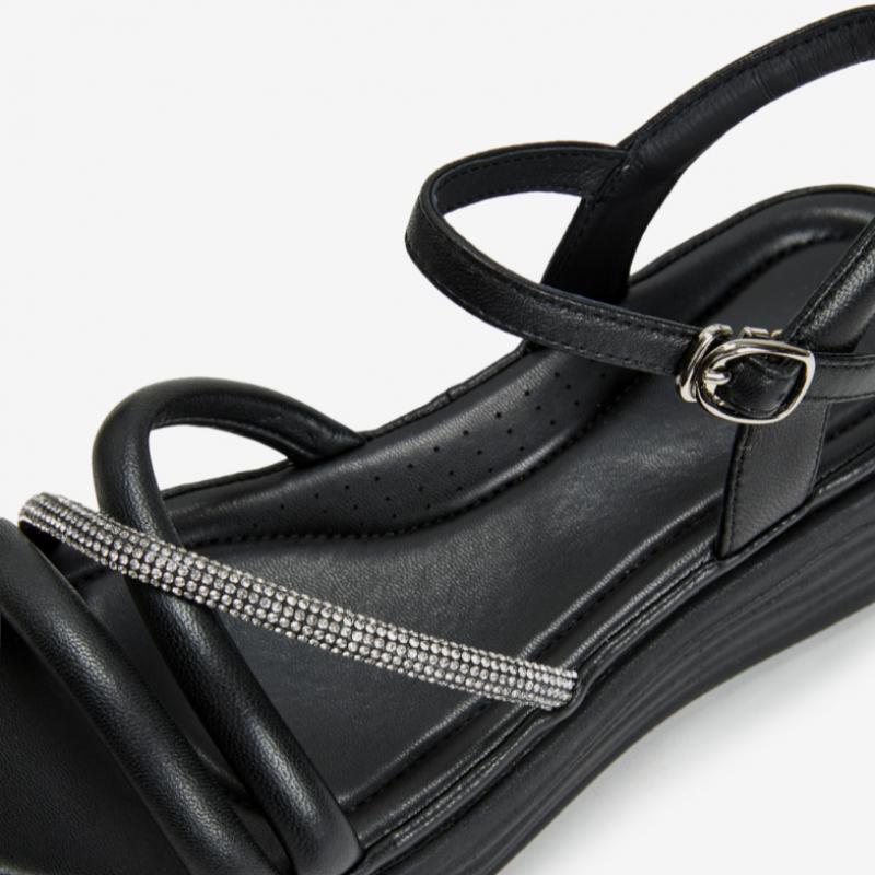 ESquire Women S SheepSkin Jewelry Padded SandalS Black