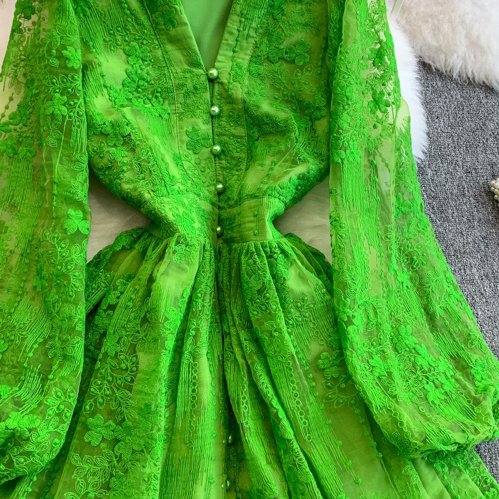 2025 Summer and Autumn Vintage Court V-neck Lantern Sleeve Fashion Embroidery Versatile A-word Elegant Dress