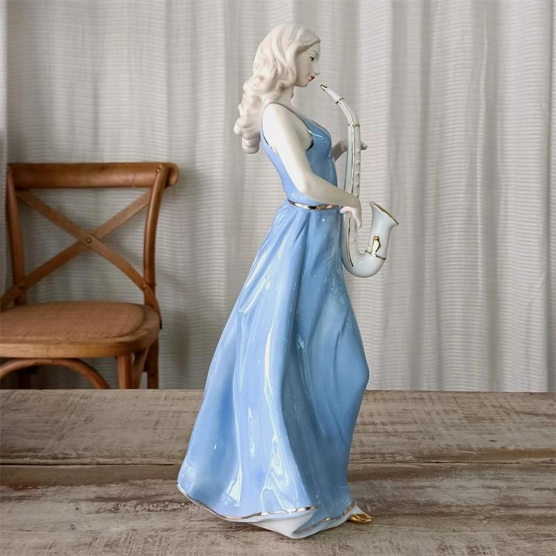 Ręcznie robiona Porcelanowa Figurka Saksofonisty Grającego na Ulicy Ceramiczny Muzyk Pubowy Saksofonistka Miniaturowy Muzyk Ozdoba Wystrój Pokoju Rękodzieło Prezent