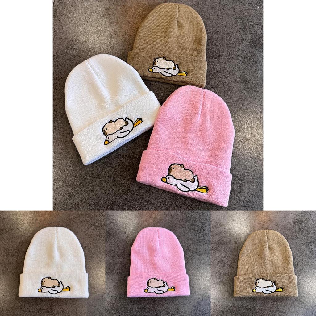 Capybara Womens Animal Embroidered Beanie For Casual Outdoor Wear