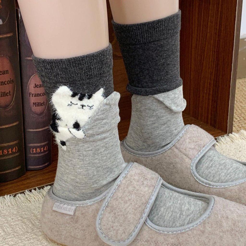 Cute Creative Designed Flocked Cat-themed Mid-calf Socks for Women Autumn and Winter Women Socks