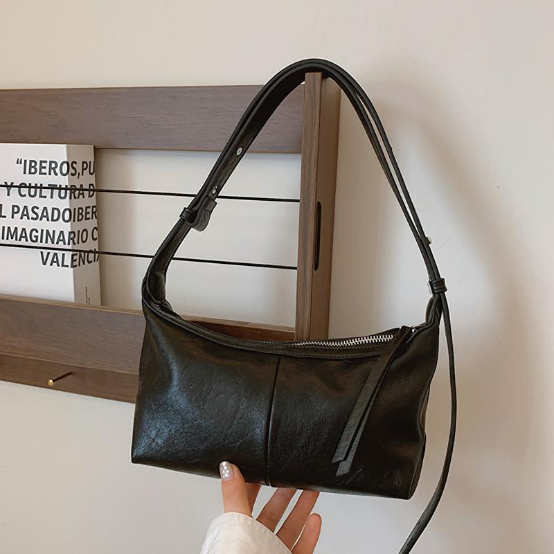 Ielgy Portable Baguette Bag Underarm Bag Simple Casual Shoulder Motorcycle Bag