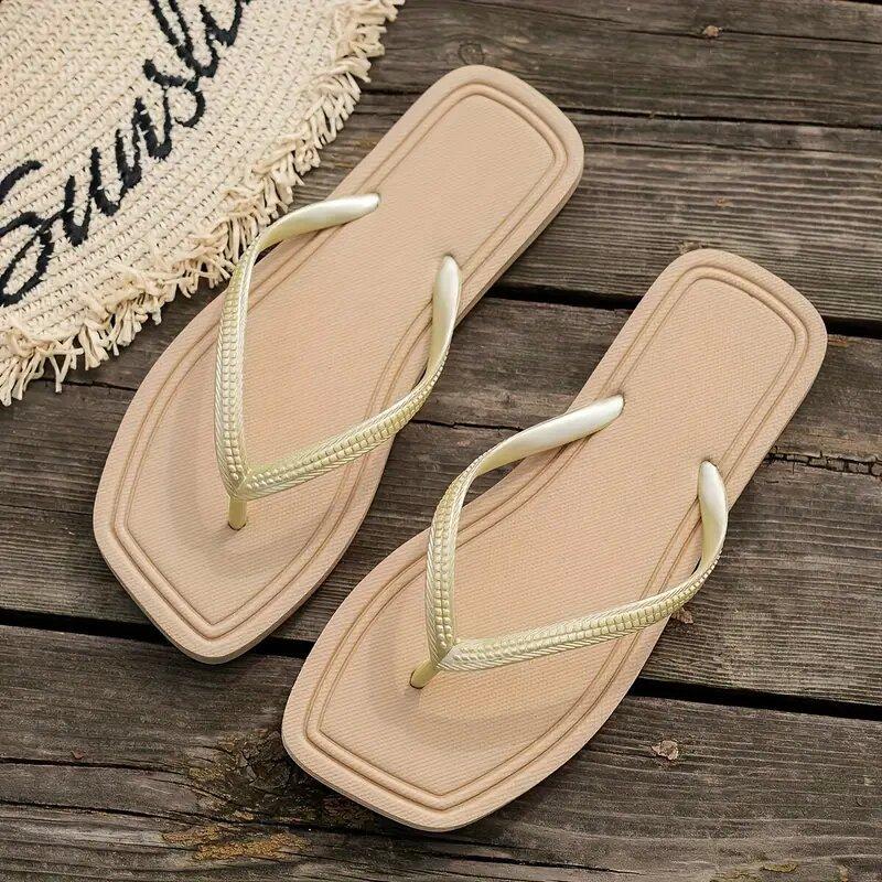 Fashion Flip Flops for Women's Summer Fashion 2025 New Flat Bottomed Clip Toe Sandals Beach Shoes