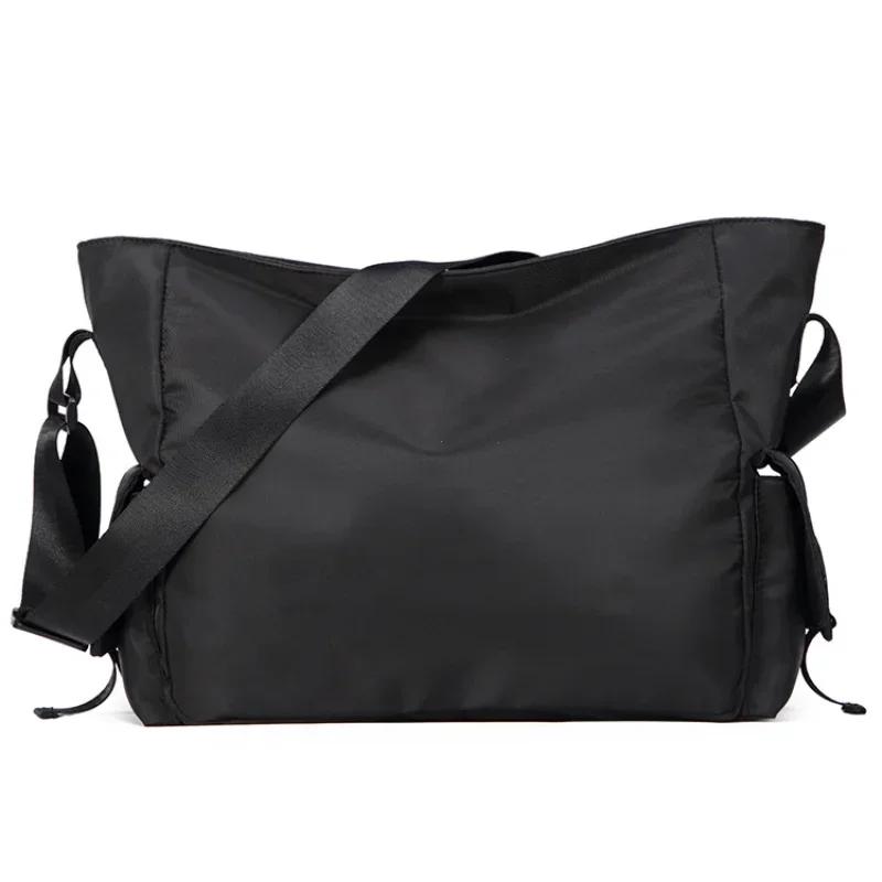 Lässige Wasserdichte Messenger-Umhängetasche mit Großer Kapazität für Herren, Crossbody-Schultasche für Teenager, Outdoor-Mann, Schwarz, Große Reisetaschen