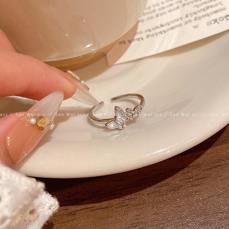Korean Luxury Zircon Pearl Bow Ring - Vintage Niche Design, Women's Open Hand Jewelry