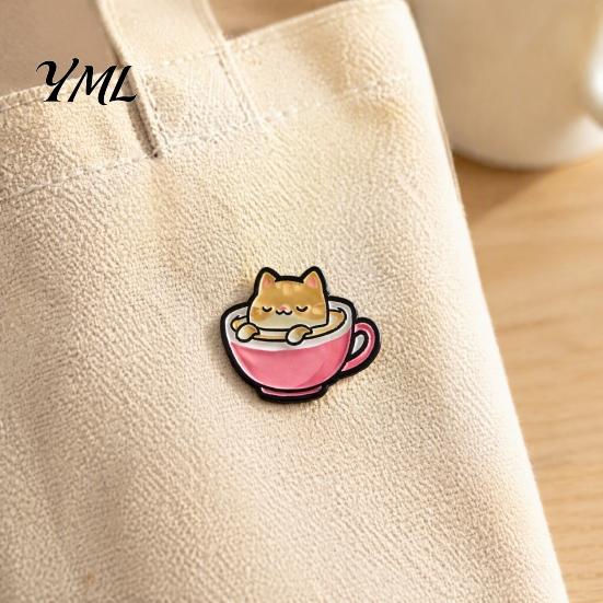 Clothing Embellishment Cartoon Coffee Cup Cat Brooch, Kitten Enamle Lapel Pin, Animal Pin Theme Alloy Badge, Accessories for Lovers Jewelry