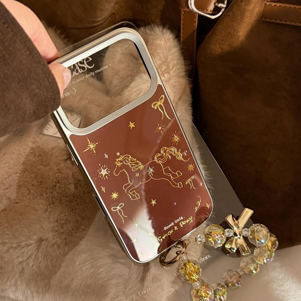 Creative Gold Pony Phone Case Bracelet for iPhone 16, iPhone 17, iPhone 17 Pro Max