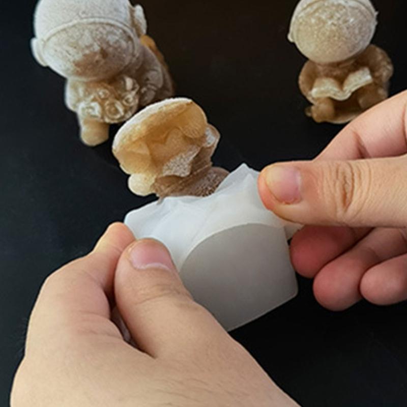 Silicone Astronaut Ice Cubes Tray Popsicles Making Tool for Home Gatherings and Beverage Decorations Drink Accessories
