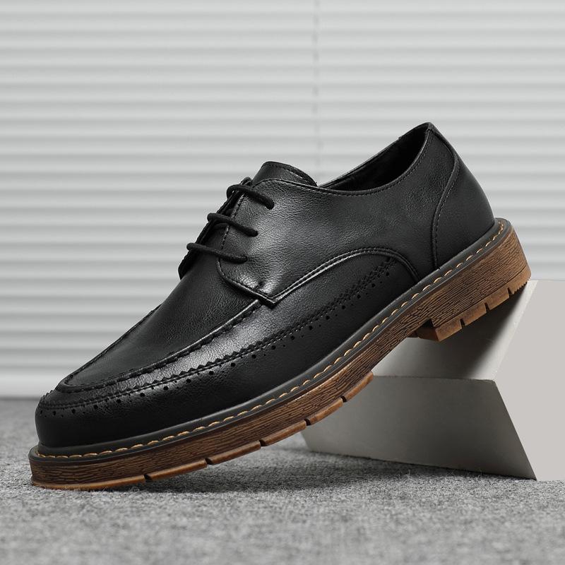 

Autumn Brock engraved business men s leather shoes British men s casual shoes trendy retro versatile men s shoes tooling shoes 38