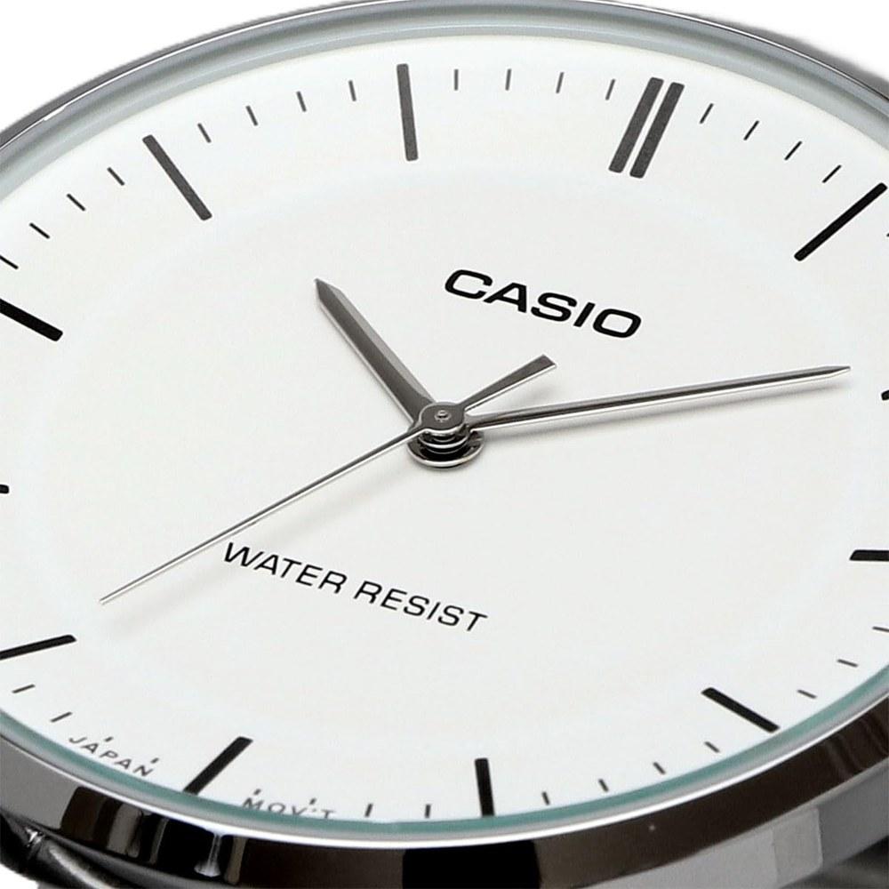 Casio Quartz Men's Wristwatch MTP-VT04D-7E White Metal Band
