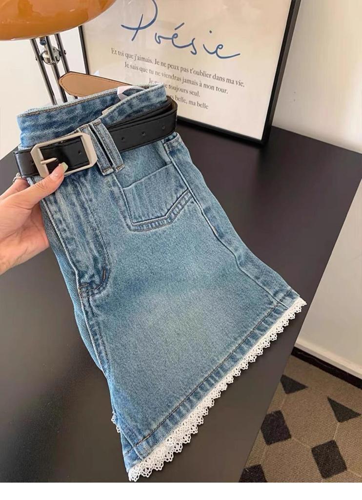 Women's Plus Size Retro Blue High-Waisted Denim Shorts with Lace Trim - Loose Slimming Wide-Leg Design