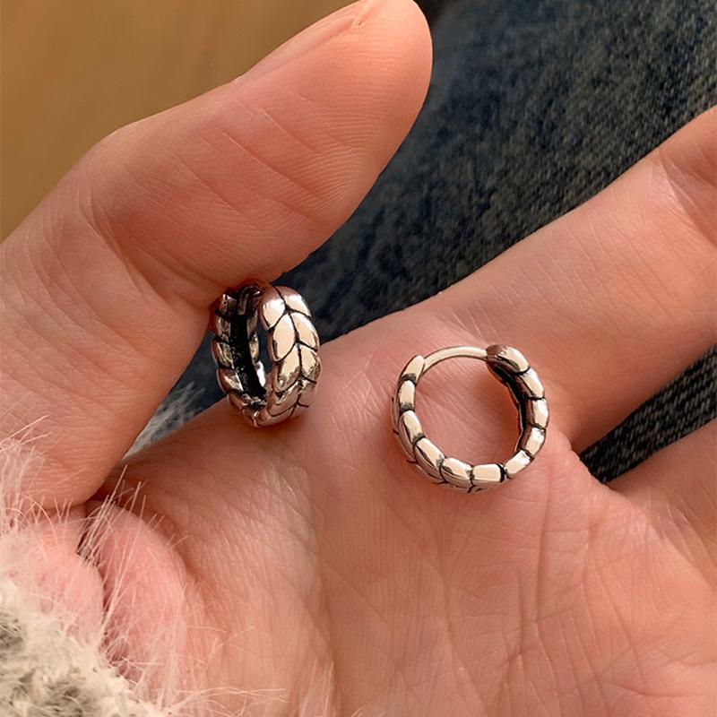 Retro Wheat Earring: Elegant Women's Light Luxury, Unique High-End Design, Trendy and Fashionable Ear Jewelry