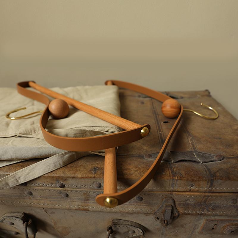 Vintage Clothes Hangers Leather+Wood Design Coat Trousers Hanger for Clothing Display Drying Rack Wardrobe Storage Organization