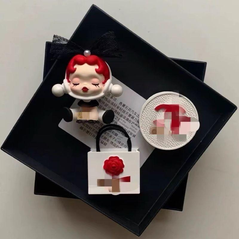 

Air Outlet Decoration Decoration Lasting Goddess Car Aromatherapy Red Doll + Logo + Bag (Comes with Aromatherapy)