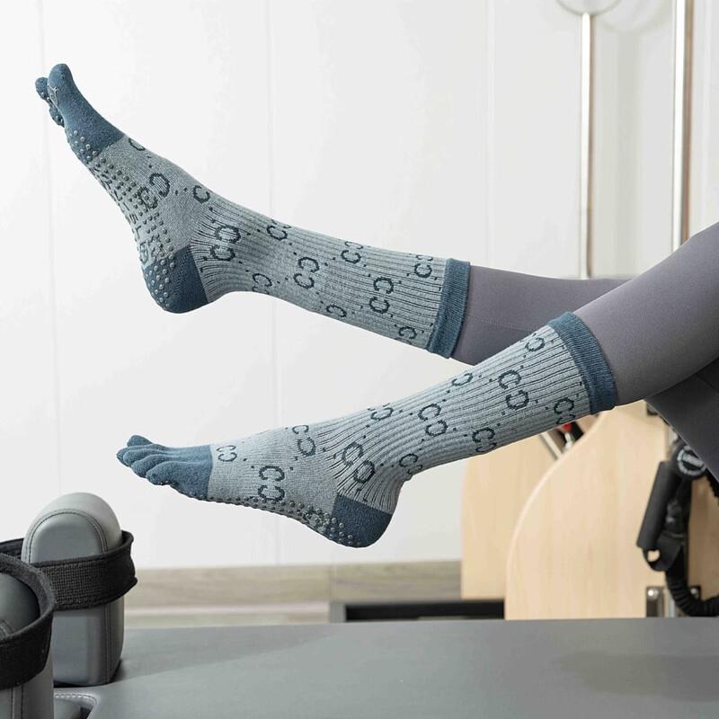 Junbie Mid-Tube Five-Toe Pilates Yoga Socks