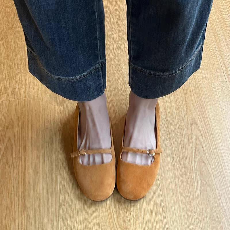 Retro Mary Jane shoes, women's skirts are fashionable and versatile, and the new French outer wear in summer 2025 is matched with casual small single 