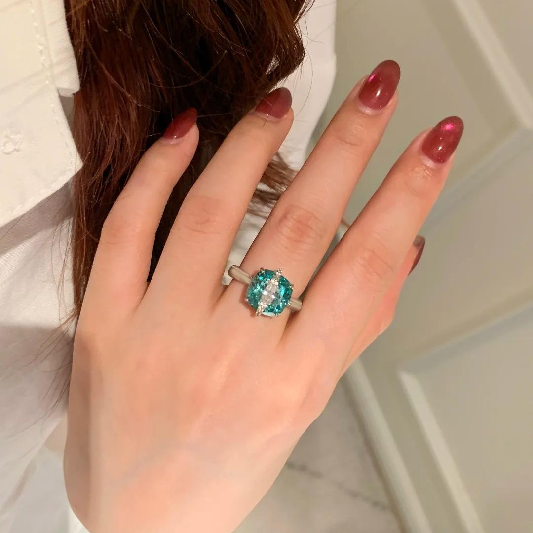 

2026 Premium Paraiba Color Sugar Cube Pendant Necklace Color Treasure Lake Water Green Earrings Pillow Square Green Diamond Ring Women