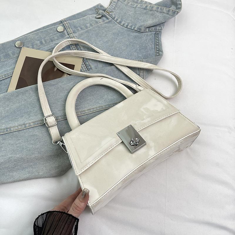 Today s popular retro small bags women s autumn new fashion handbags casual texture shoulder messenger bag