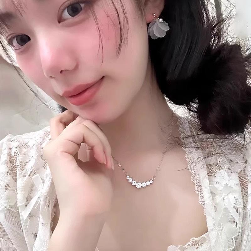 Smile zircon necklace women's fashion high sense seven-star flash diamond imitation moissanite pendant temperament collarbone chain