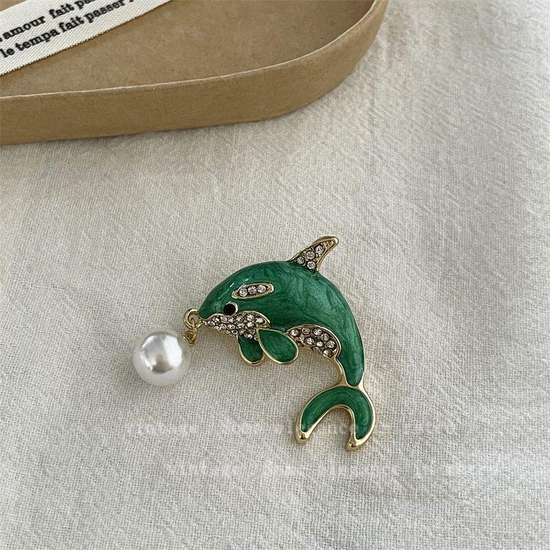 New Rhinestone Marine Life Brooch European and American Fashion Whale Conch Brooch Retro Elegant Bag Collar Accessory
