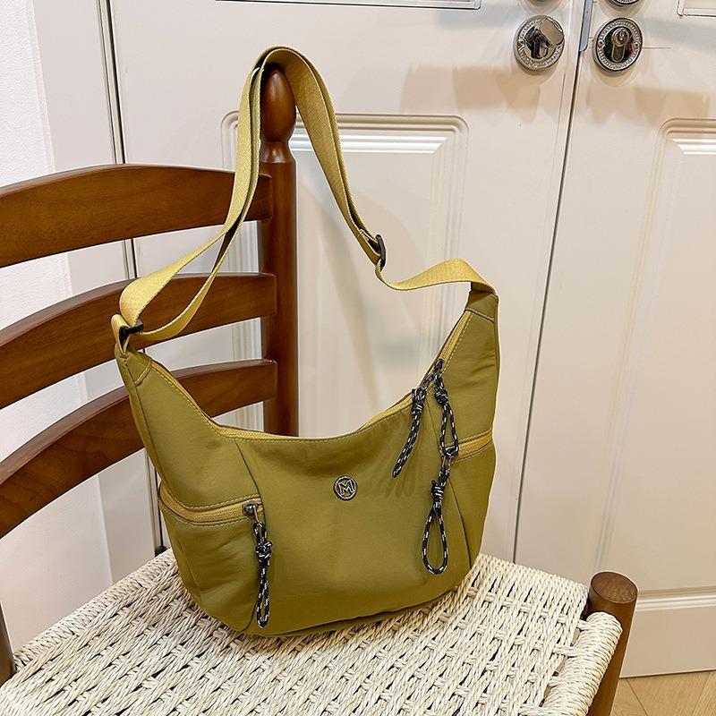 Dumpling Bag Large Capacity Women's Bag Student Shoulder Bag Simple Commuter Bag Casual Versatile Messenger Bag