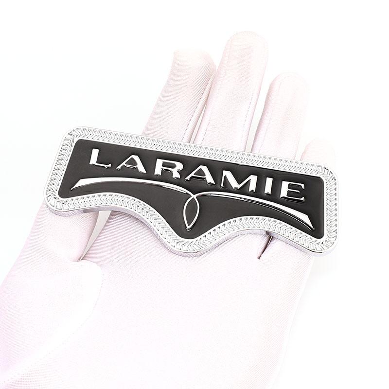 3D металлическая наклейка на автомобиль LARAMIE логотип эмблема значок наклейка передняя решетка капота для R am 1500 2500 3500 Challenger Journey Caliber Badge Sticker чёрный/серебряный