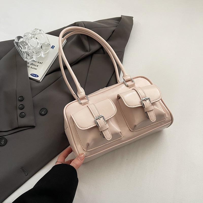 

Женская сумка премиум-класса большой вместимости 2025 новая осень-зима нишевый дизайн одно плечо сумка подмышку сумка-подушка для通勤 розовый