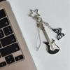 Breloc cu cataramă cu stea, lucrat manual, lanț elegant de telefon pentru chitară electrică și breloc cu pandantiv fluture negru pentru iubitorii de muzică