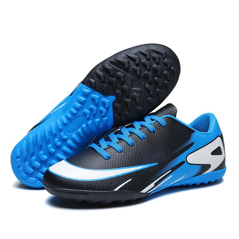 New Men Soccer Shoes Soft Training Professional Football Boots Unisex Ultralight Breathable Sport Grass Cleats Match Sneakers