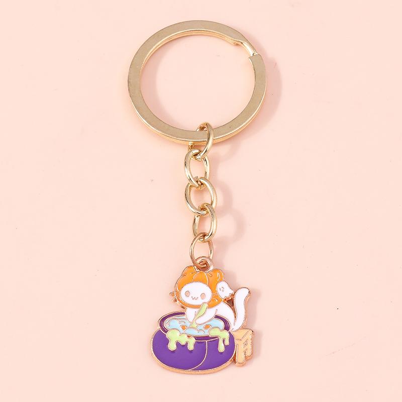 Cute Enamel Pumpkin Keychain Halloween Ghost Bat Key Ring Pendants for Handbag Decor DIY Halloween Jewelry Accessories