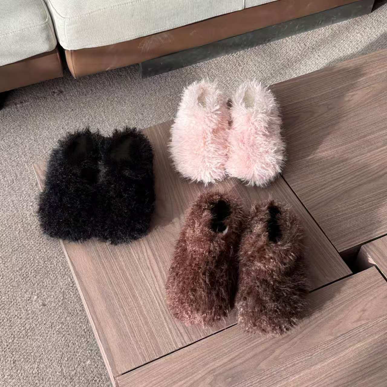 

2025 новый осенне-зимний пушистый короткий толстоподошвенный сланцы с закрытым носком модные полусапоги женские трендовые туфли 39 розовый