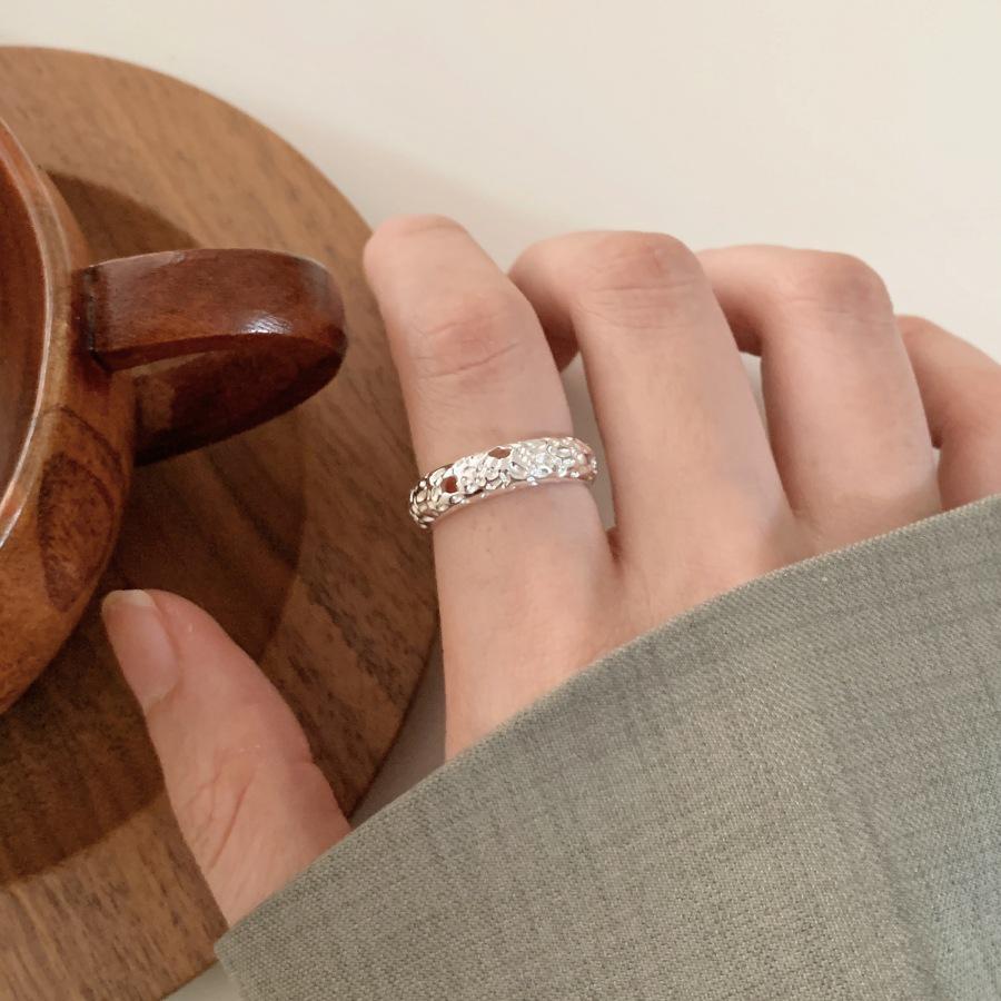 Trendy Geometric Mesh Hollow Open Adjustable Ring for Women – Exquisite Creative Lava Texture Index Finger Ring