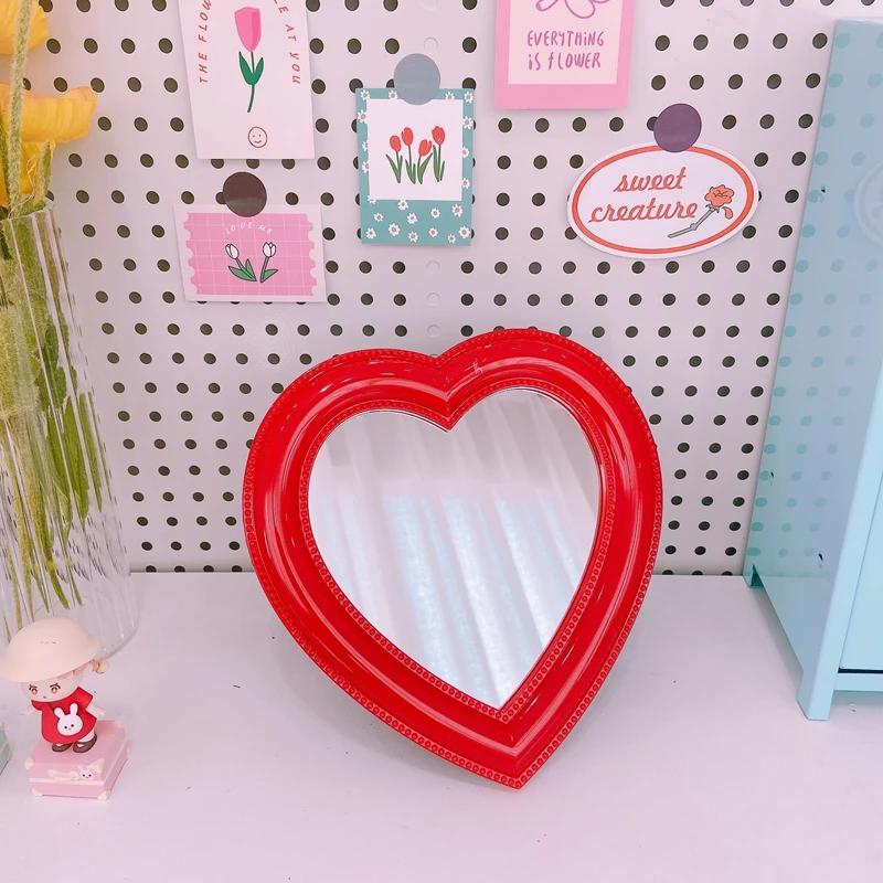 Kawaii Heart Shape Decorative Mirror INS Style Vintage Mirror Wall-mounted Mirror for Girls Bedroom Decoration 2025 Wholesales
